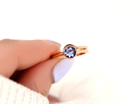 0.88ct Ready to Ship Ida 14kt Rose Gold Rose Cut Blue Sapphire Round Bezel Bridal Set - Rosados Box