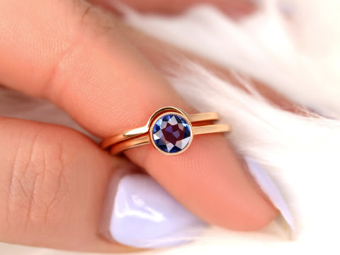 0.88ct Ready to Ship Ida 14kt Rose Gold Rose Cut Blue Sapphire Round Bezel Bridal Set - Rosados Box