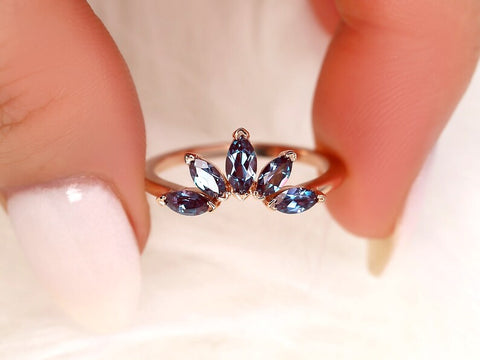 Cardi 14kt Marquise Alexandrite Nesting Ring