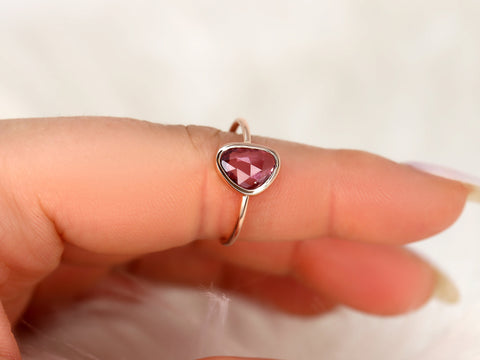 1.28ct Ready to Ship Donatella Pebble 14kt Rose Magenta Pink Sapphire Ring,Unique Sapphire Ring,Bezel Set Ring,Minimalist Ring,Dainty Ring