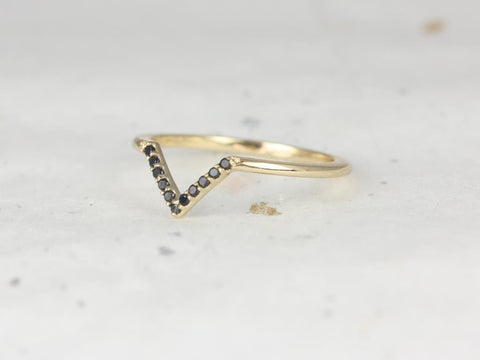 Skinny Venus 14kt Chevron Pave Sapphire V Ring - Rosados Box