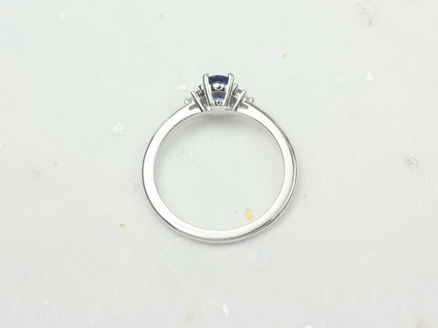 Juniper 6x4mm 14kt Gold Blue Sapphire Diamonds Dainty Oval Cluster Ring - Rosados Box