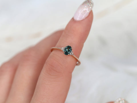 0.70ct Ready to Ship Juniper 14kt Rose Gold Ocean Teal Montana Sapphire Dainty Art Deco Oval Cluster Ring - Rosados Box