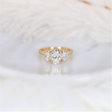 2cts Odessa 9x7mm 14kt Gold Moissanite Dainty 3 Stone Oval Engagement Ring - Rosados Box